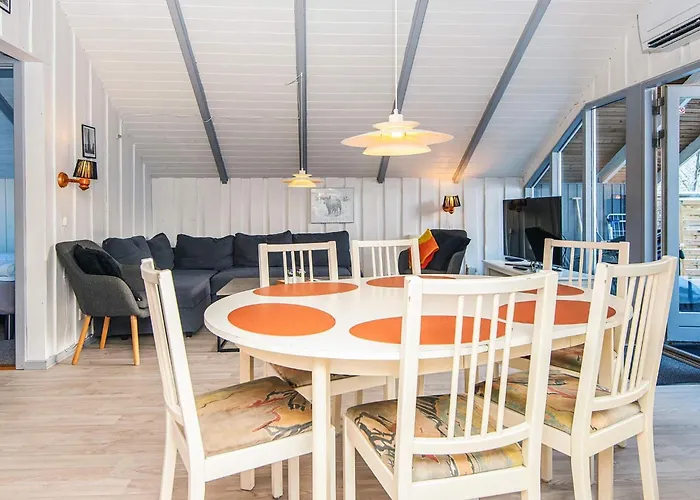 6 Person In Give-by Traum Give