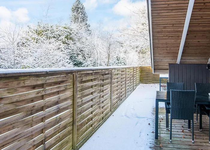 6 Person In Give-by Traum